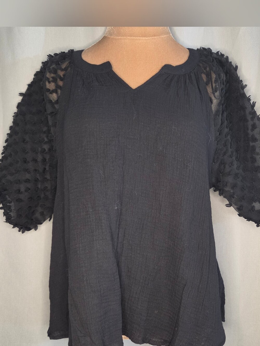 Umgee Women’s Black Textured Puff-Sleeve Blouse Size Small